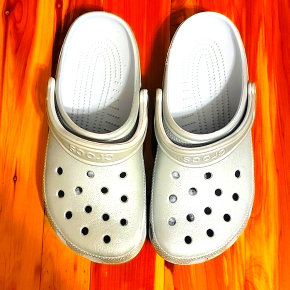 Crocs W/8 M/6